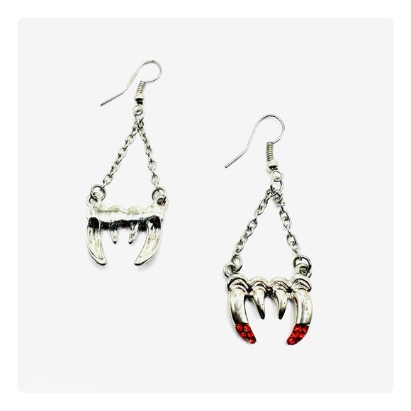 ★ Vintage Y2K Vampire Fangs Dangling Earrings - Silver/Red ★ - Picture 11 of 15